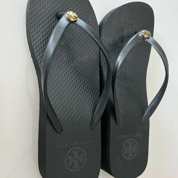 Tory Burch black thong sandles - Picture 5 of 7